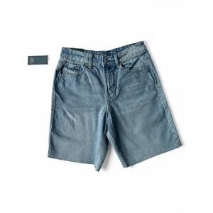 Wild Fable NWT Denim Shorts Sz 4 Mid Rise 10” Inseam Low Stretch Whiskering Wash